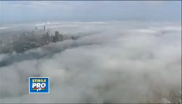 CLIPUL ZILEI: Ceata din Australia blocheaza cursele aeriene si maritime