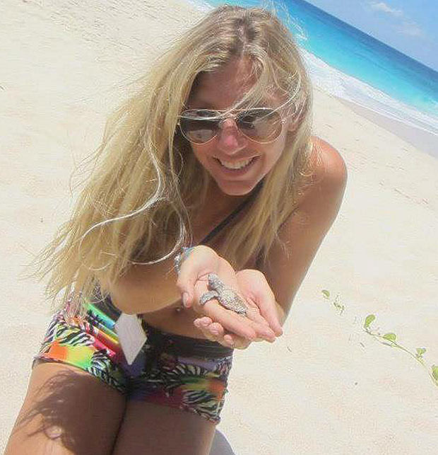 O tanara a murit in timp ce facea scufundari, dupa ce a fost lovita de elicea unei barci