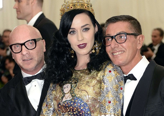Domenico Dolce si Stefano Gabbana risca 2 ani de inchisoare pentru o frauda de 1 miliard de euro