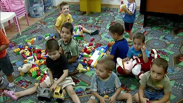 Situatia adoptiilor dupa noua lege. Prea multi copii abandonati si prea putine familii interesate