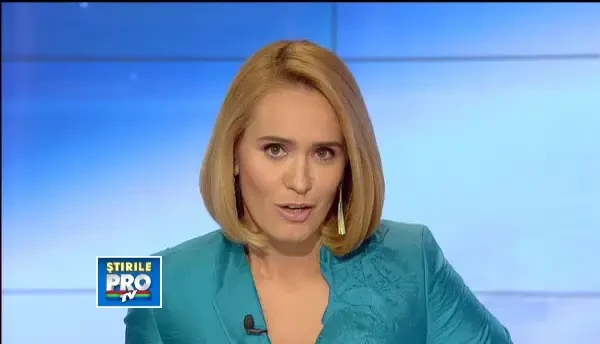 Barack Obama a facut glume pe seama urmelor de ruj de buze de pe camasa sa