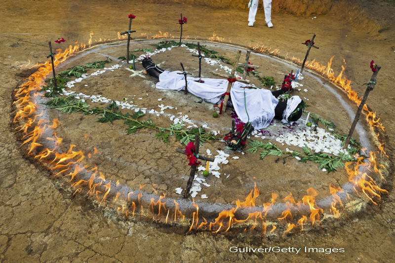 Ritualul care "le salveaza sufletele". Cum se practica exorcizarea in satele columbiene