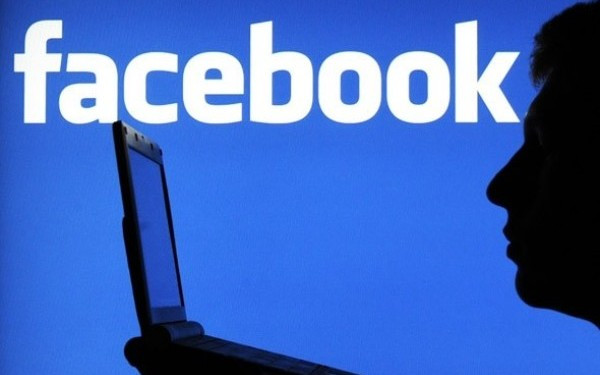 Ai grija ce postezi pe Facebook sau pe Twitter: Companiile de plati si birourile de credit te pot verifica