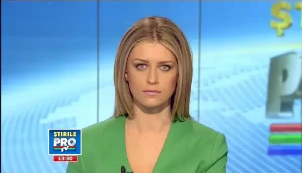 Vecinele cu ac, nedorite. Un roi de albine a creat panica printre locatarii unui bloc din Timisoara