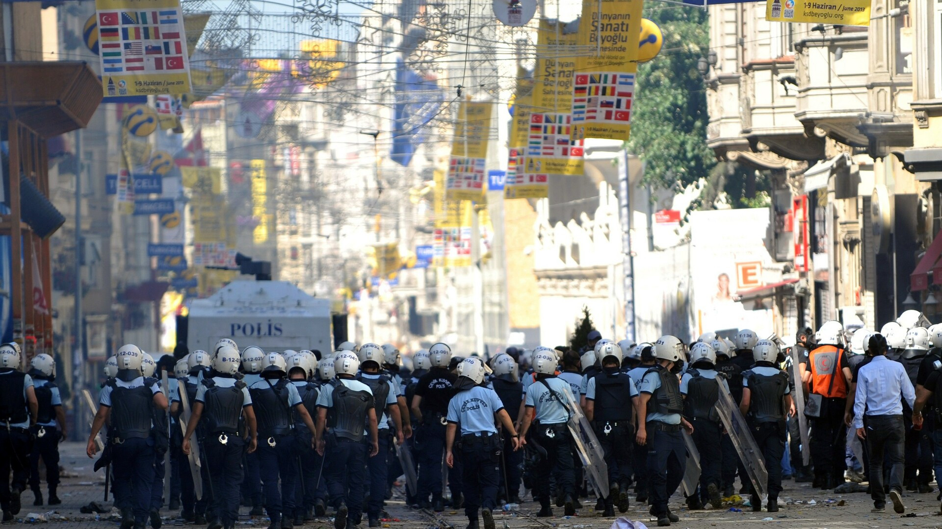 UE si Statele Unite exprima preocupare privind violentele din Turcia