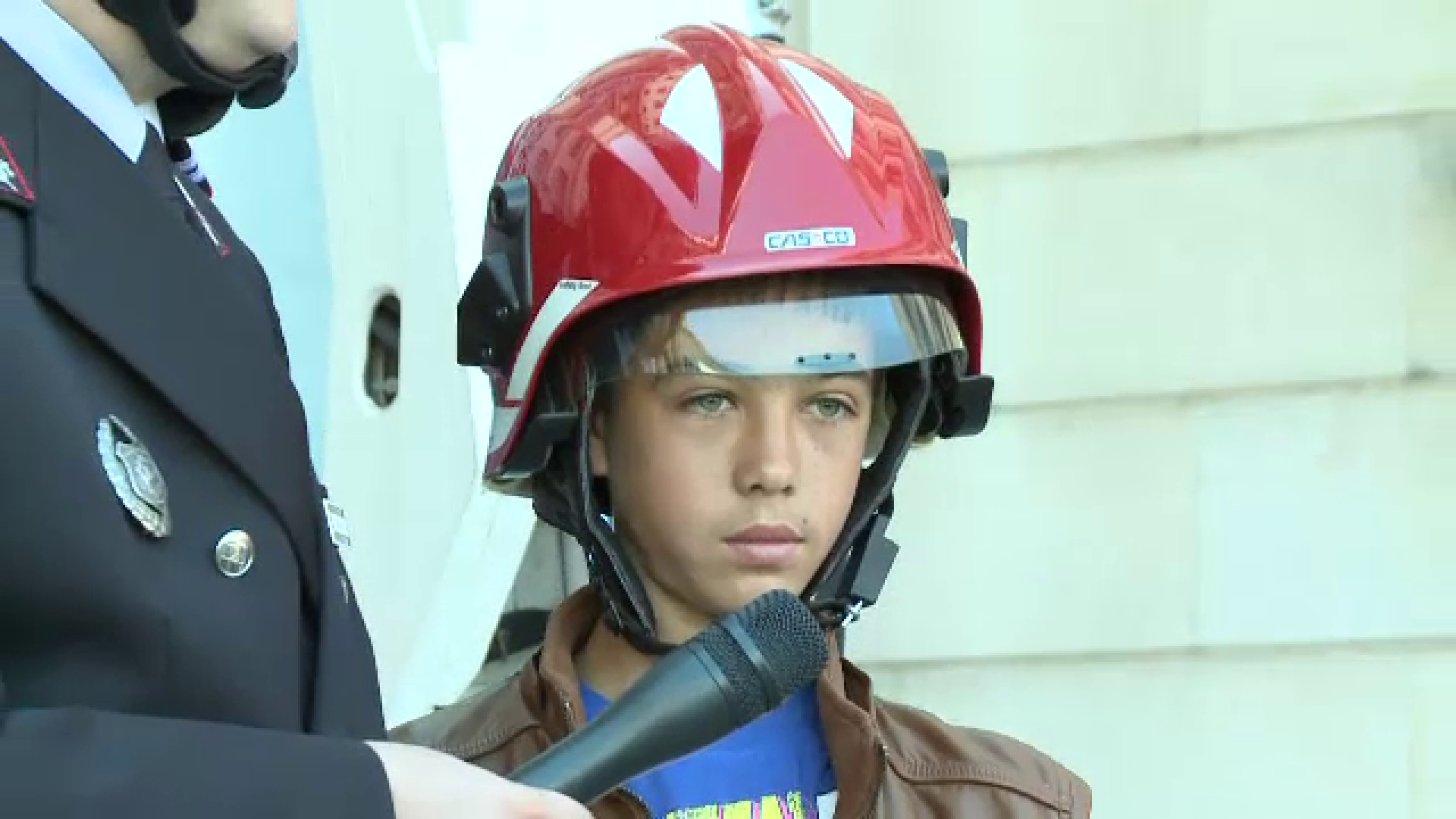 Cristian, eroul din Segarcea care a salvat un copil de 3 ani,a fost decorat ca un militar de 1 iunie