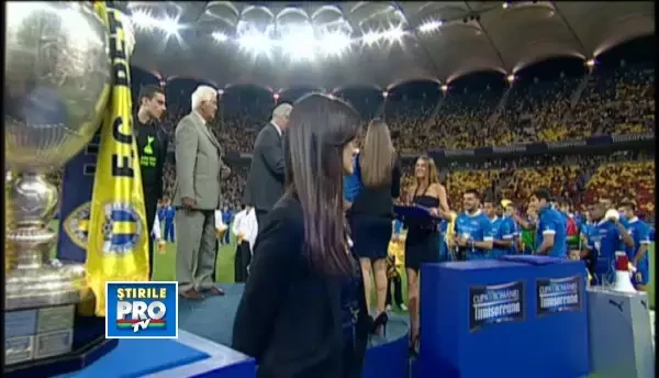 Finala Cupei Romaniei, festivitatea de premiere. Petrolul a primit al treilea trofeu din istorie