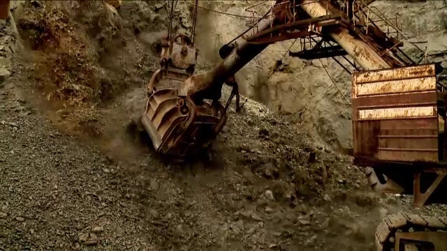 Comoara pierduta a Romaniei, partea 1. Politicienii romani, complici la tunurile date din rezervele tarii. "Am semnat eu un asemenea contract?"