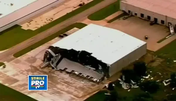 Cel putin 12 morti in urma tornadelor si inundatiilor din statele americane Oklahoma si Missouri