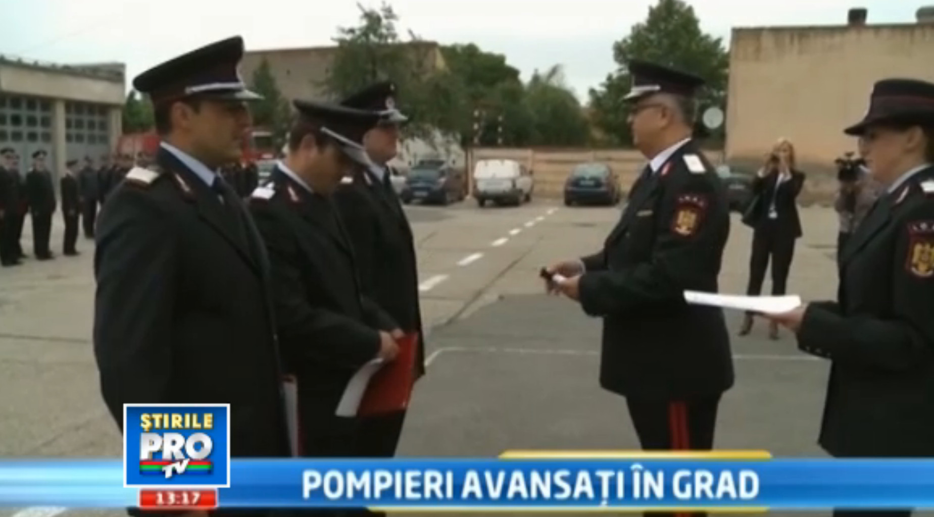 Pompierii din Arad care au salvat viata unui om intr-o cursa contracronometru, avansati in grad