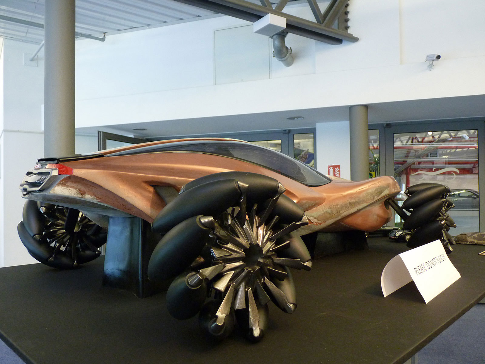 Jaguar Blue Concept - 10