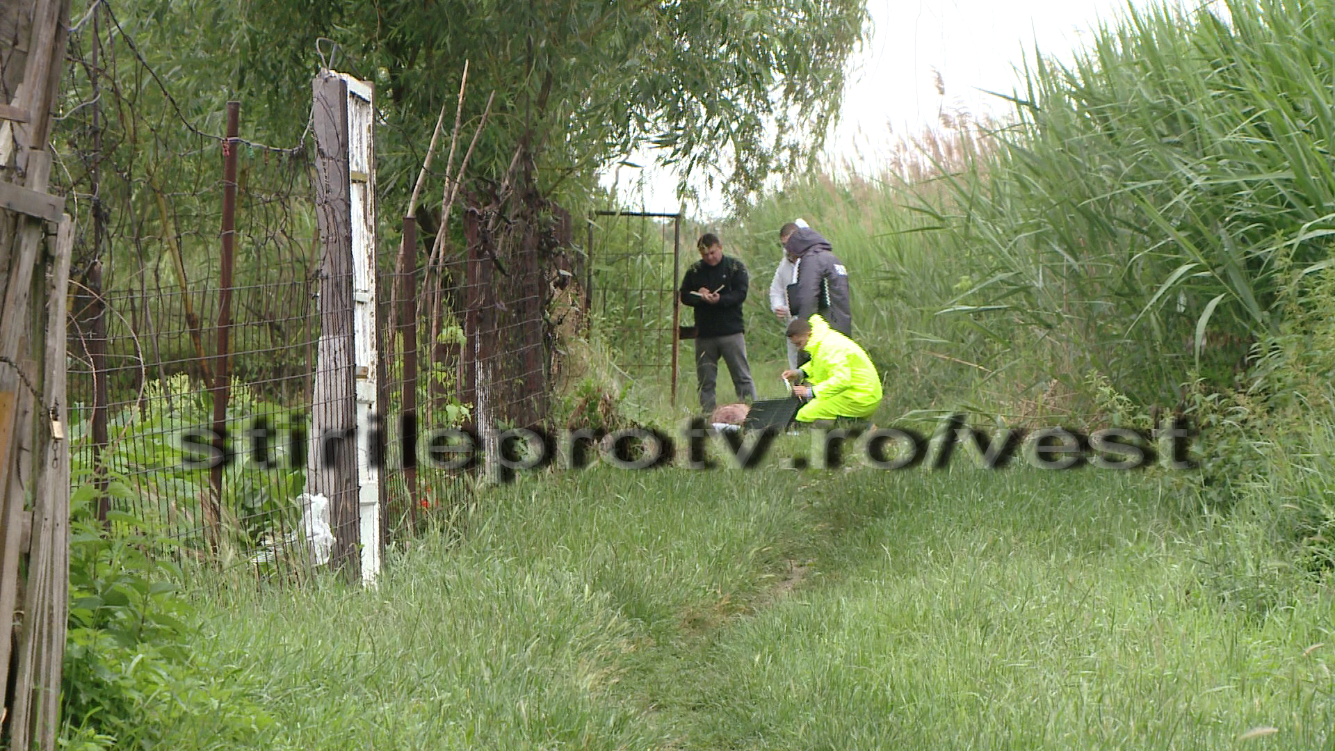 Barbatul gasit mort pe un camp din zona Freidorf a fost ucis. Suspectul de crima a fost retinut