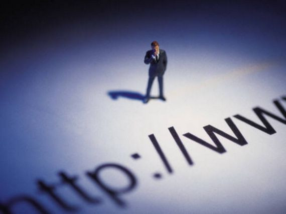 Internetul implineste azi 25 de ani. Cum s-au schimbat cele mai cunoscute site-uri in ultimii ani