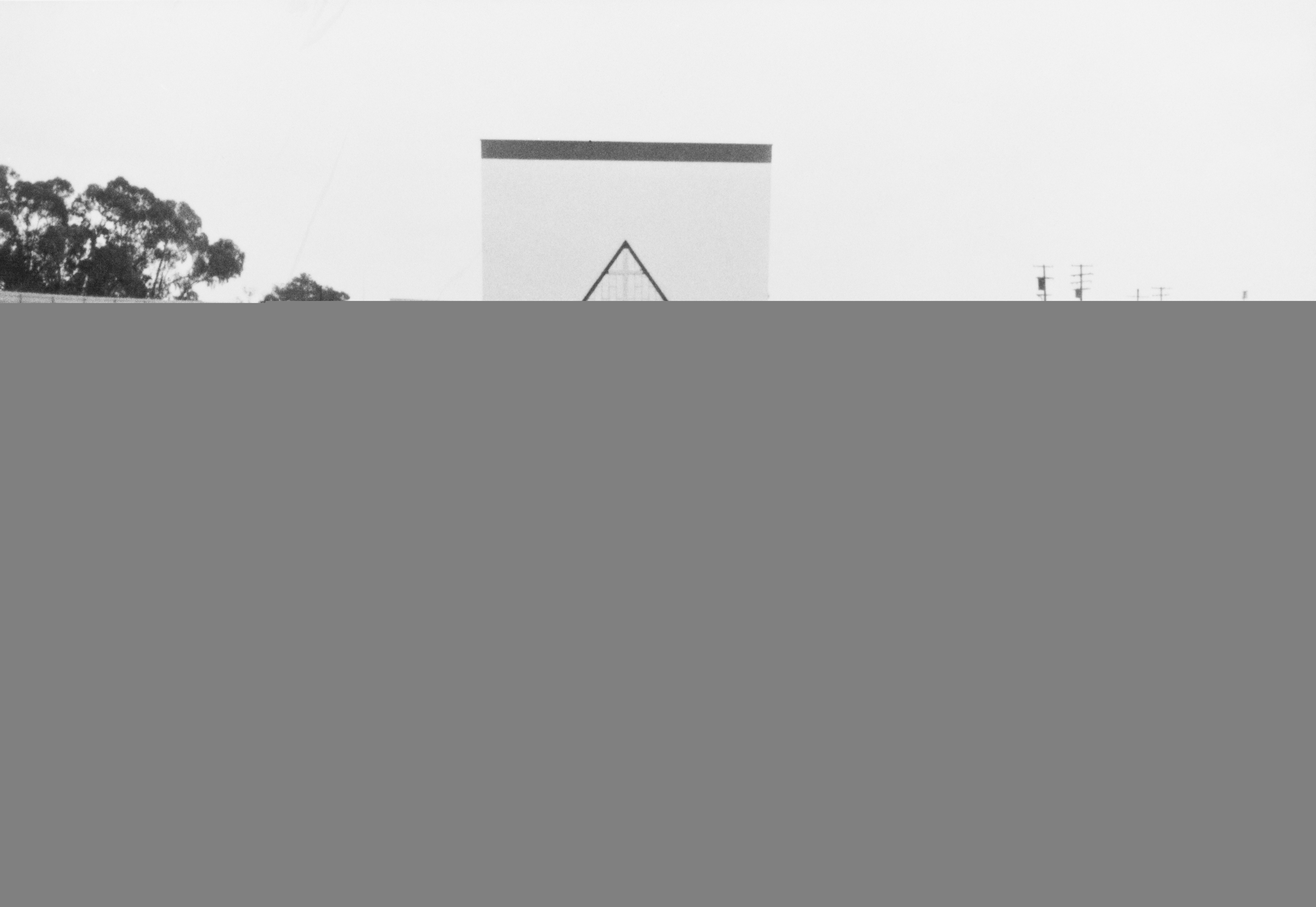 Unul dintre cele mai cunoscute simboluri americane implineste 80 de ani: Cum a inceput povestea fenomenului "drive-in cinema"