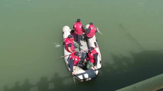Un student din Coasta de Fildes s-a sinucis sub ochii iubitei romance. Fata, lipsita de reactie