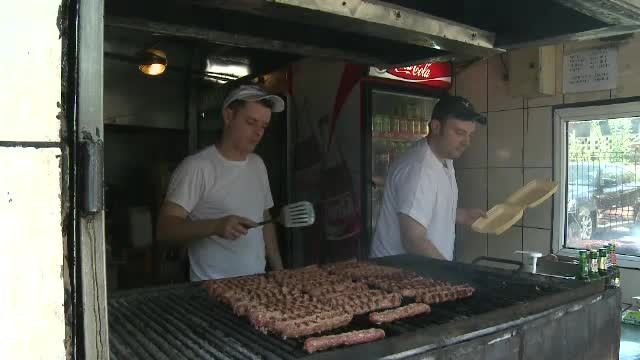 Micii romanesti, pe masa CE. Eforturi disperate ale autoritatilor de a-i declara produs traditional