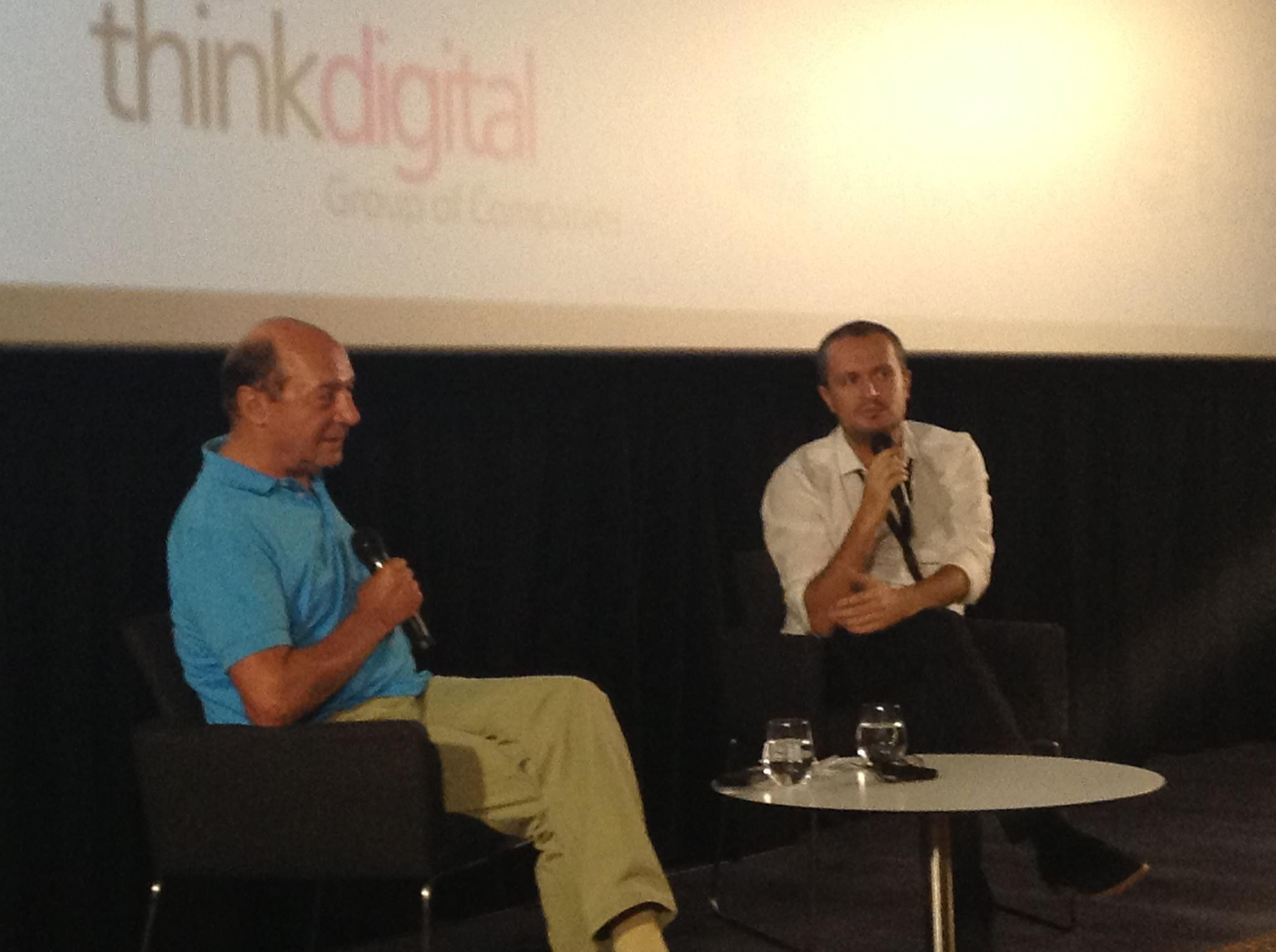 Basescu: Pozele cele mai de succes sunt cele in care apar cu sotia, tot o pisicuta