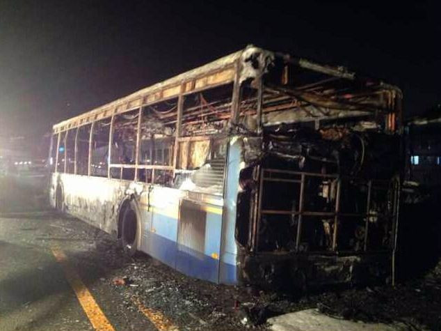 42 de morti dupa ce un autobuz a luat foc in China. Nu se cunosc cauzele izbucnirii incendiului