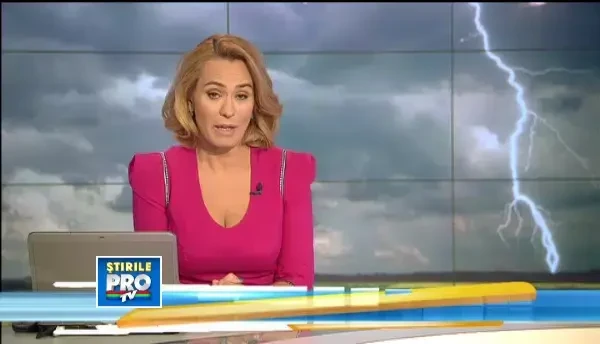 COD PORTOCALIU de inundatii in Moldova. In unele zonele, cursul raului a fost schimbat de viitura