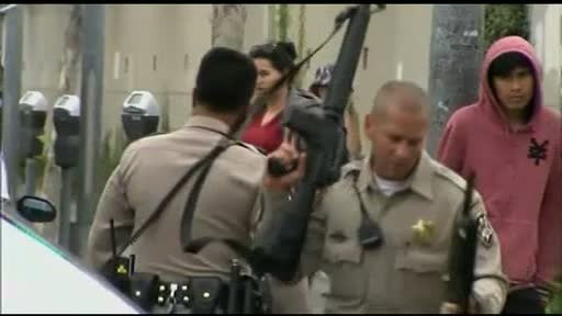 Atac armat in SUA, in apropierea lui Obama. Un barbat a impuscat mortal 6 persoane si a ranit alte 3