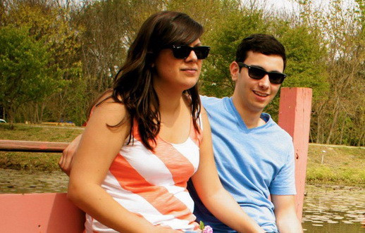 "Ne-a distrus tot romantismul si am ajuns de rasul prietenilor". Ce apare in poza, langa acest cuplu