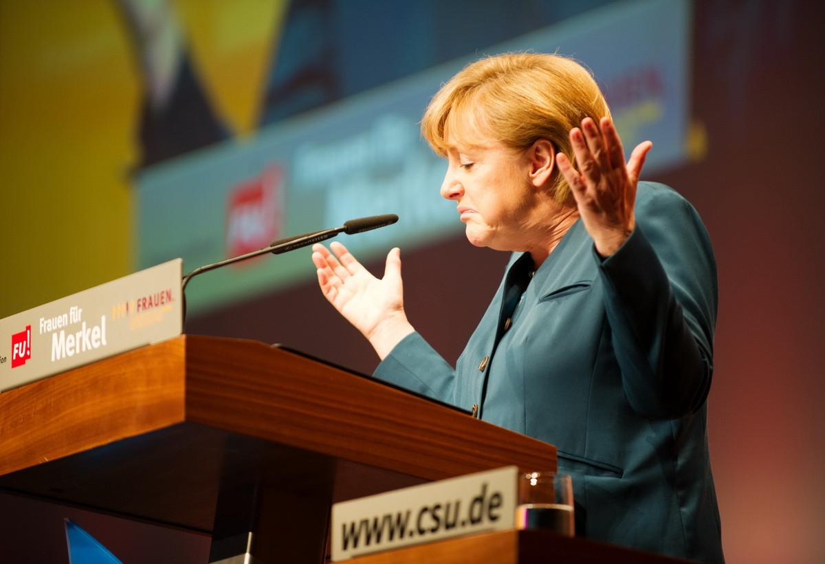 Angela Merkel: "Suntem vulnerabili in fata refugiatilor". Ce masuri ar putea lua Germania impotriva migrantilor