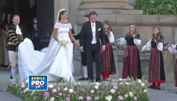 Printesa Madeleine, fiica cea mica a regelui Suediei, s-a casatorit. Cum a decurs ceremonia