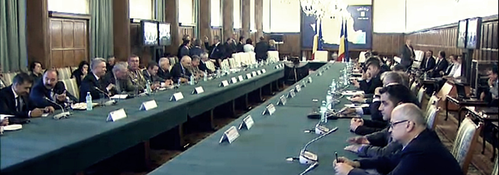 Dezastrul din gospodariile romanilor surprinsi de iarna in plina toamna. Cate grade vor fi luni