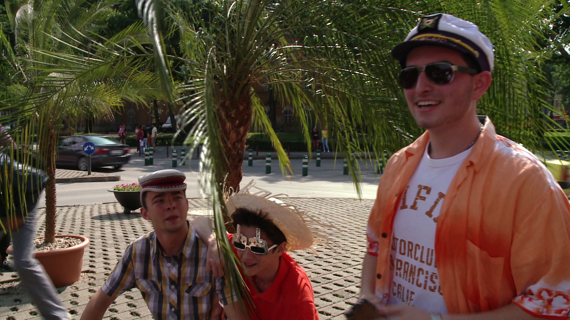 Soare, palmieri, distractie si atmosfera ca pe litoral! Centrul Timisoarei a devenit "Munky Funky"