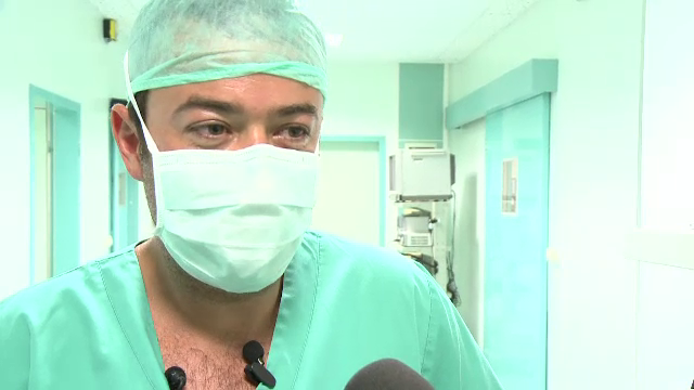 Exemplul medicilor reveniti in tara care opereaza fara spaga. Toate "atentiile" se duc pe aparatura