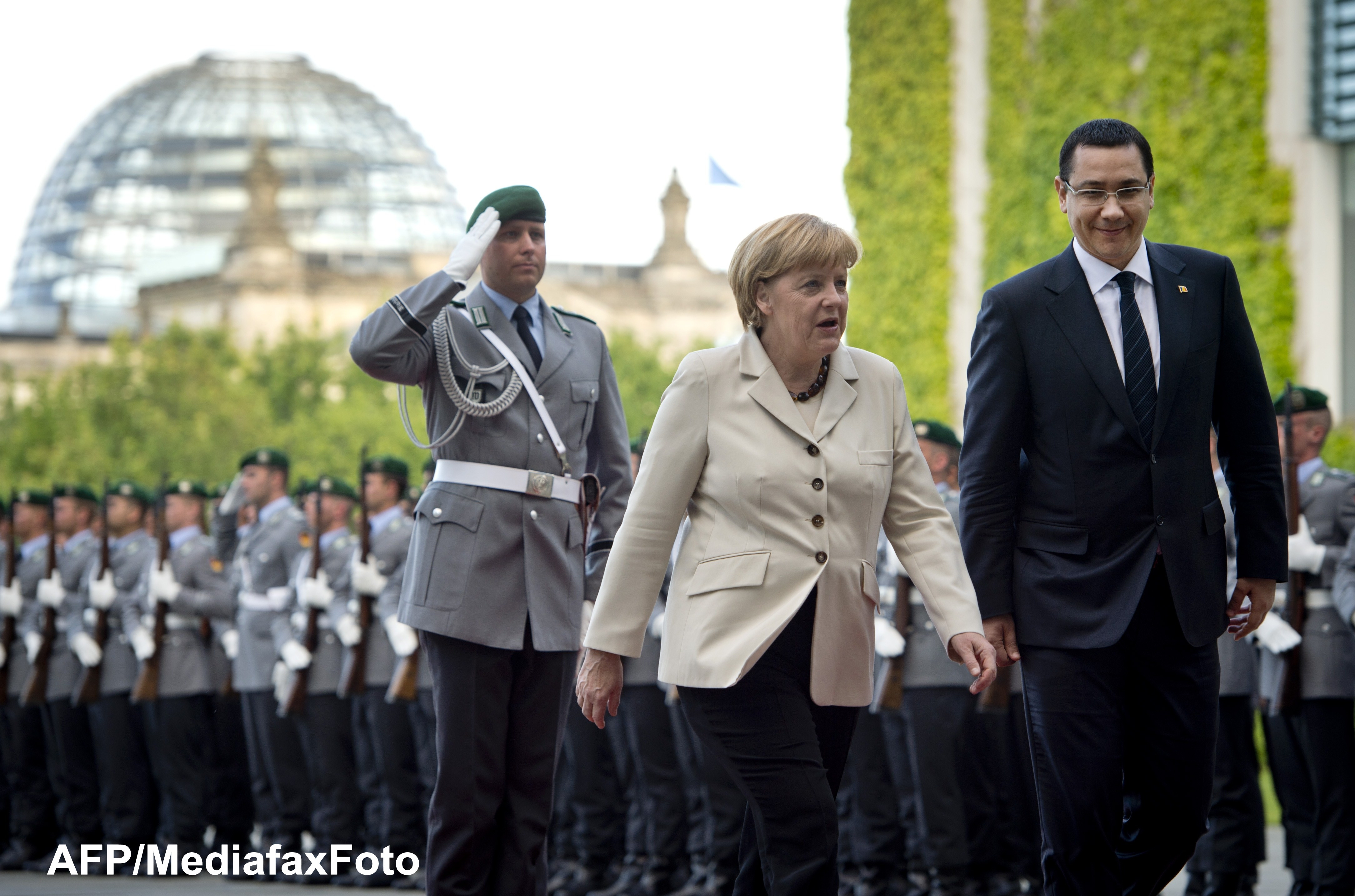 Intalnirea lui Ponta cu Merkel: Criza politica a generat pierderi, razboiul politic s-a oprit acum