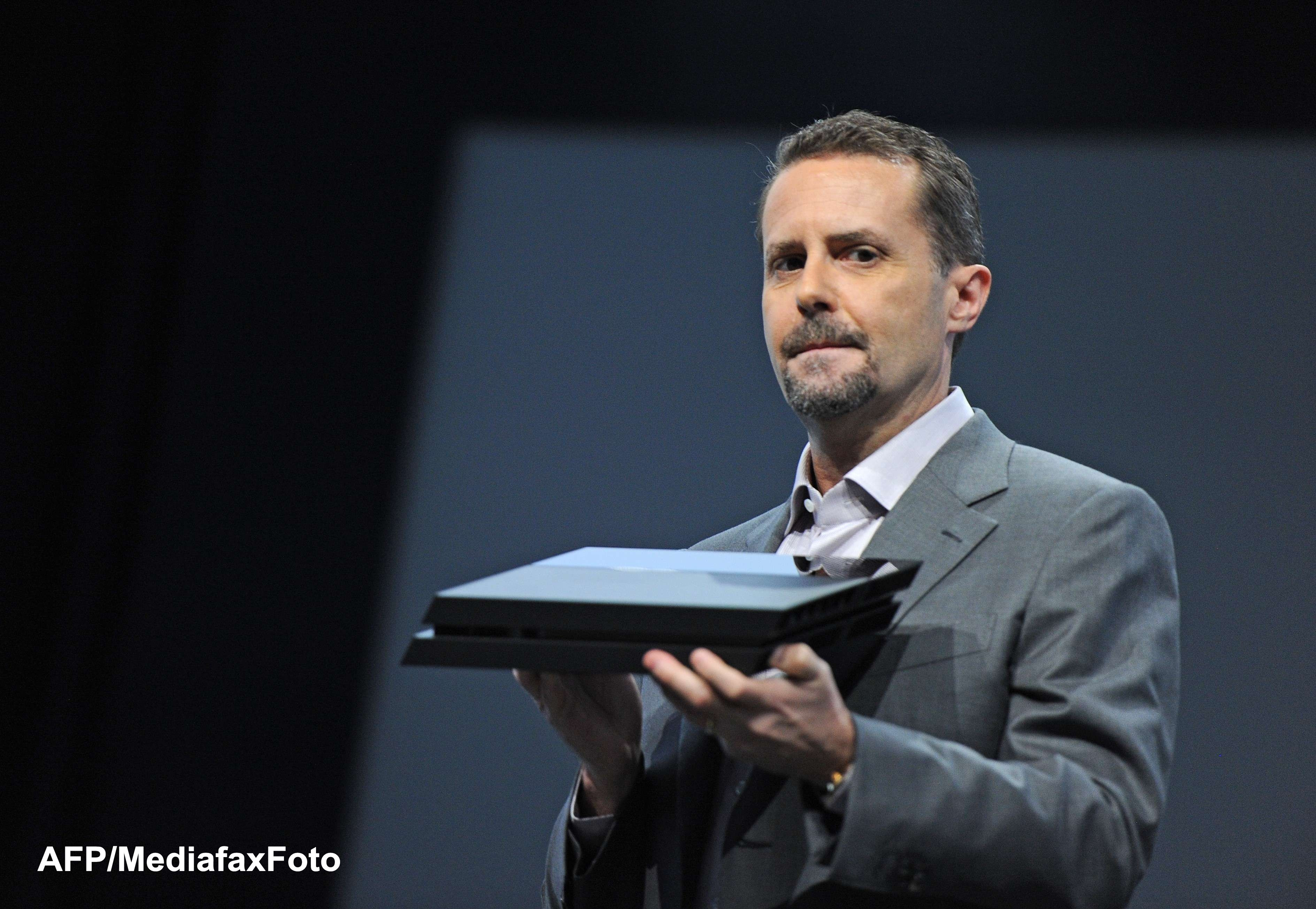 Sony a prezentat consola PlayStation 4, atacand produsul rival de la Microsoft cu un pret mai mic