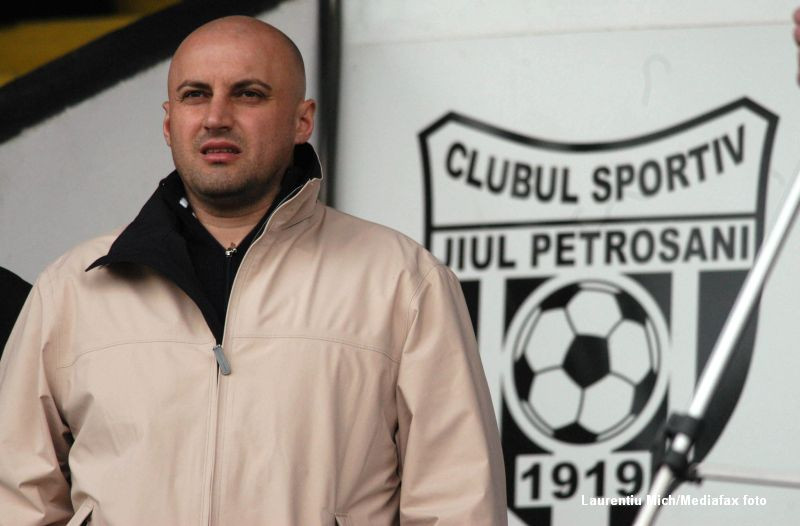 Alin Simota,trimis in judecata pentru santaj,impreuna cu alti 13 indivizi cercetati in acelasi dosar