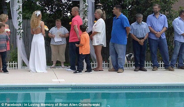 Au asteptat 30 de ani ziua nuntii dar s-a incheiat cu un cosmar. Ce s-a intamplat dupa ce au spus DA