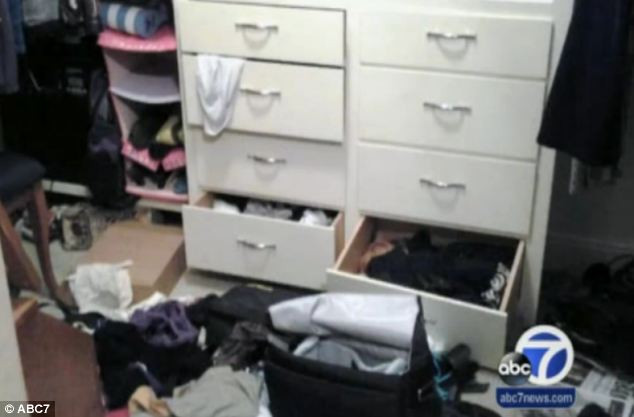 Si-a invitat prietenele pe la ea pentru ca era singura acasa. S-a trezit la usa cu 300 de persoane