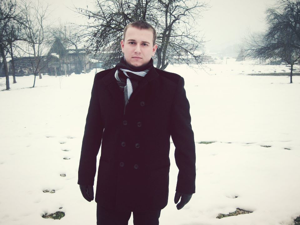 Un student din Romania sustine ca a inventat dispozitivul care iti incarca permanent telefonul