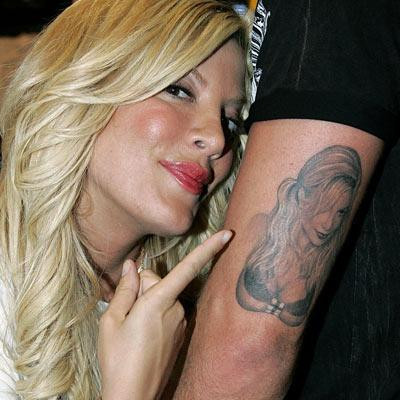 Actrita Tori Spelling a fost inselata de sotul ei, actorul Dean McDermott, inainte de Craciun