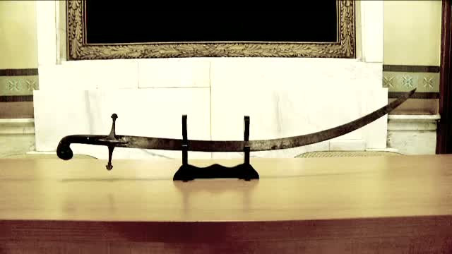 Drumul straniu al unui iatagan din 1877. Din mainile unei pensionare ucigase, la Muzeul de Istorie