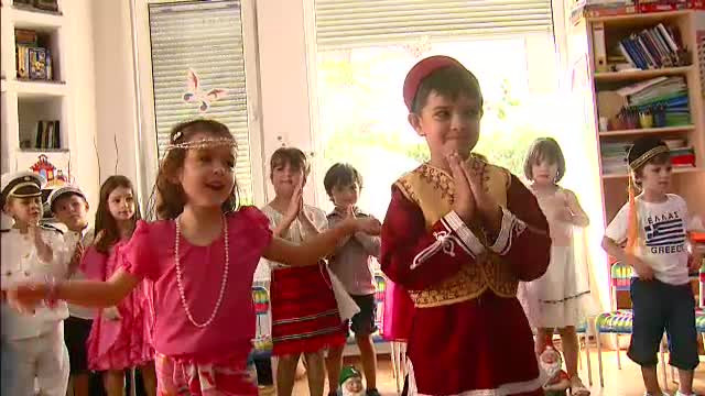 Incepe vacanta de vara pentru 3 milioane de elevi si copii de gradinita