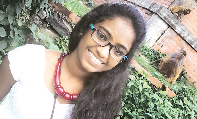 A crescut in cel mai mare cartier de prostitutie din India, acum e primita de 3 universitati de top