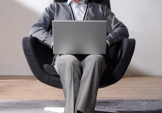 Ce a aflat de pe Facebook despre fiica lui de 15 ani. "Sunt in stare de soc. Vreau sa anunt Politia"