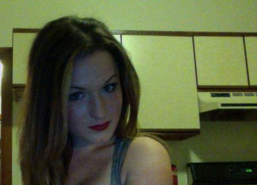 S-a grabit sa puna poza pe Facebook, iar acum prietenii rad de ea. Ce apare in imagine. FOTO