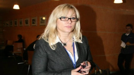 "Blonda" care a aruncat Guvernul Cehiei in criza. E anchetata dupa ce a filat-o pe sotia premierului