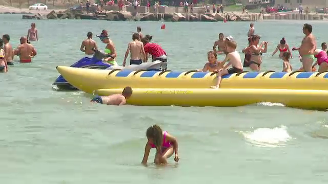 Tarife mici pentru un sejur pe litoral in luna iunie. Cat costa cateva zile de distractie la mare