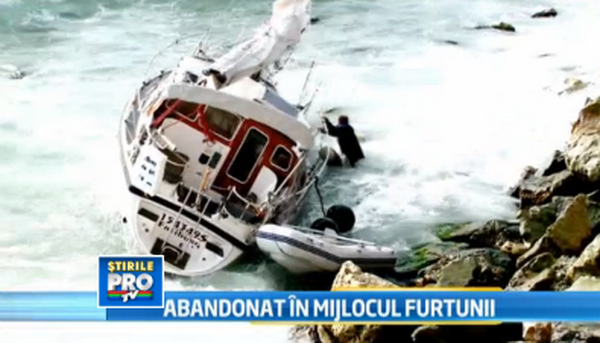 Povestea trista a unui german care s-a izbit cu iahtul de stanci.