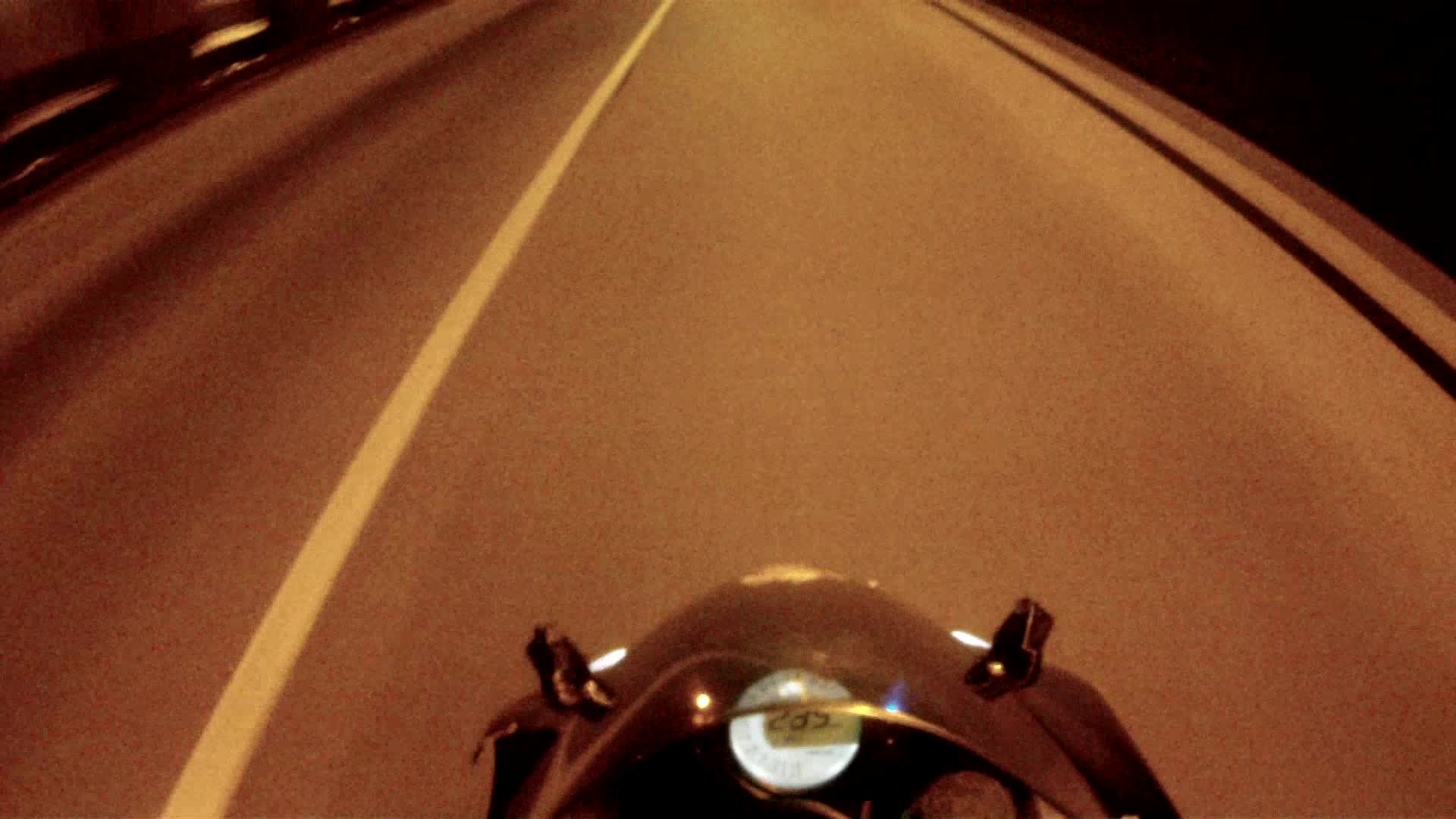 Inconstienta record pentru un motocilist. Viteza nebuna atinsa in Capitala, in plina zi. VIDEO