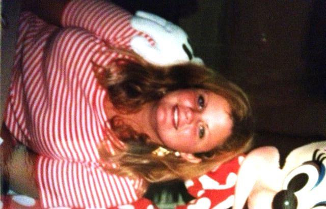 "Baiatul pe care l-am iubit odata moare de ciuda ca nu ma are". Cum arata acum Lori. FOTO