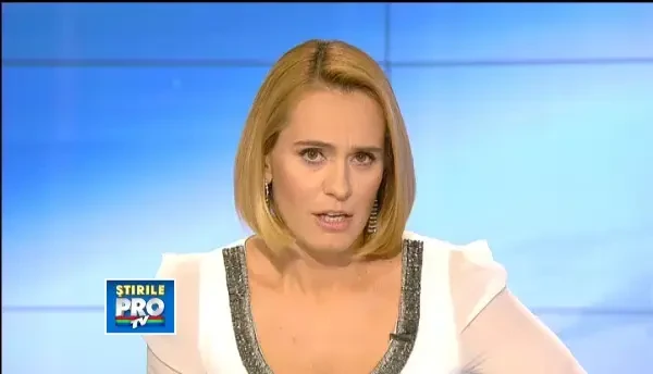 Sute de credinciosi din tara, in pelerinaj la capataiul parintelui Iustin Parvu