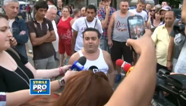 Adrian Minune si-a facut praf Ferrari-ul, dupa un accident produs in Capitala