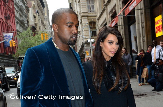 Secretul dezvaluit de o asistenta. Cum se va numi fetita cuplului Kim Kardashian - Kanye West